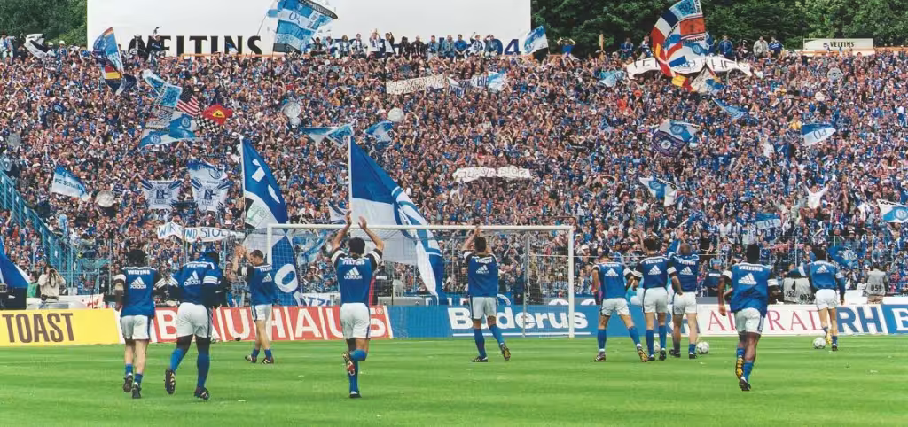 Schalke players and fans in the Parkstadion during the 2001 title race